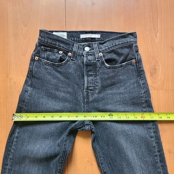 Levi's Wedgie Straight Jeans - Picture 11 of 14